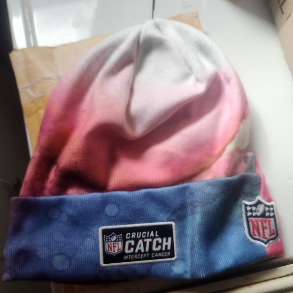 RARE Philadelphia Eagles cruical catch beanie